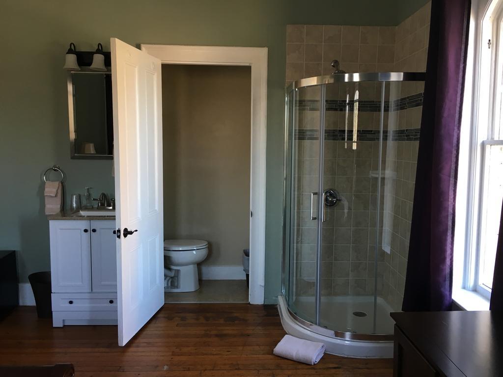 Cook Mansion Bed & Breakfast Montour Falls Екстер'єр фото