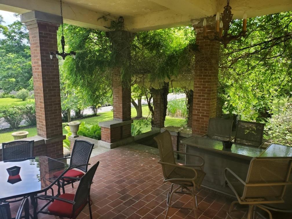 Cook Mansion Bed & Breakfast Montour Falls Екстер'єр фото