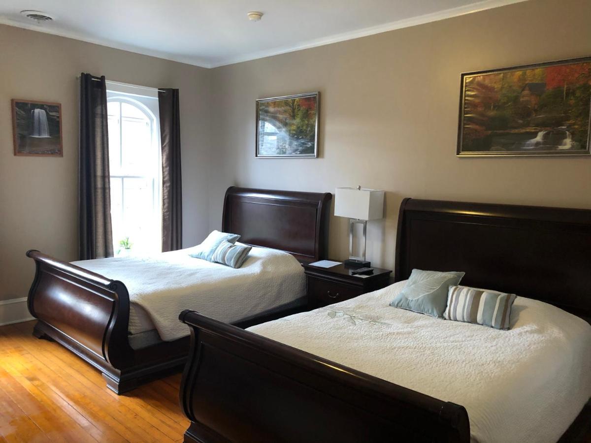Cook Mansion Bed & Breakfast Montour Falls Екстер'єр фото
