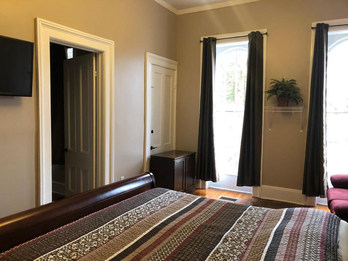 Cook Mansion Bed & Breakfast Montour Falls Екстер'єр фото