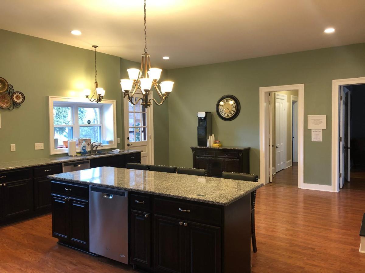 Cook Mansion Bed & Breakfast Montour Falls Екстер'єр фото