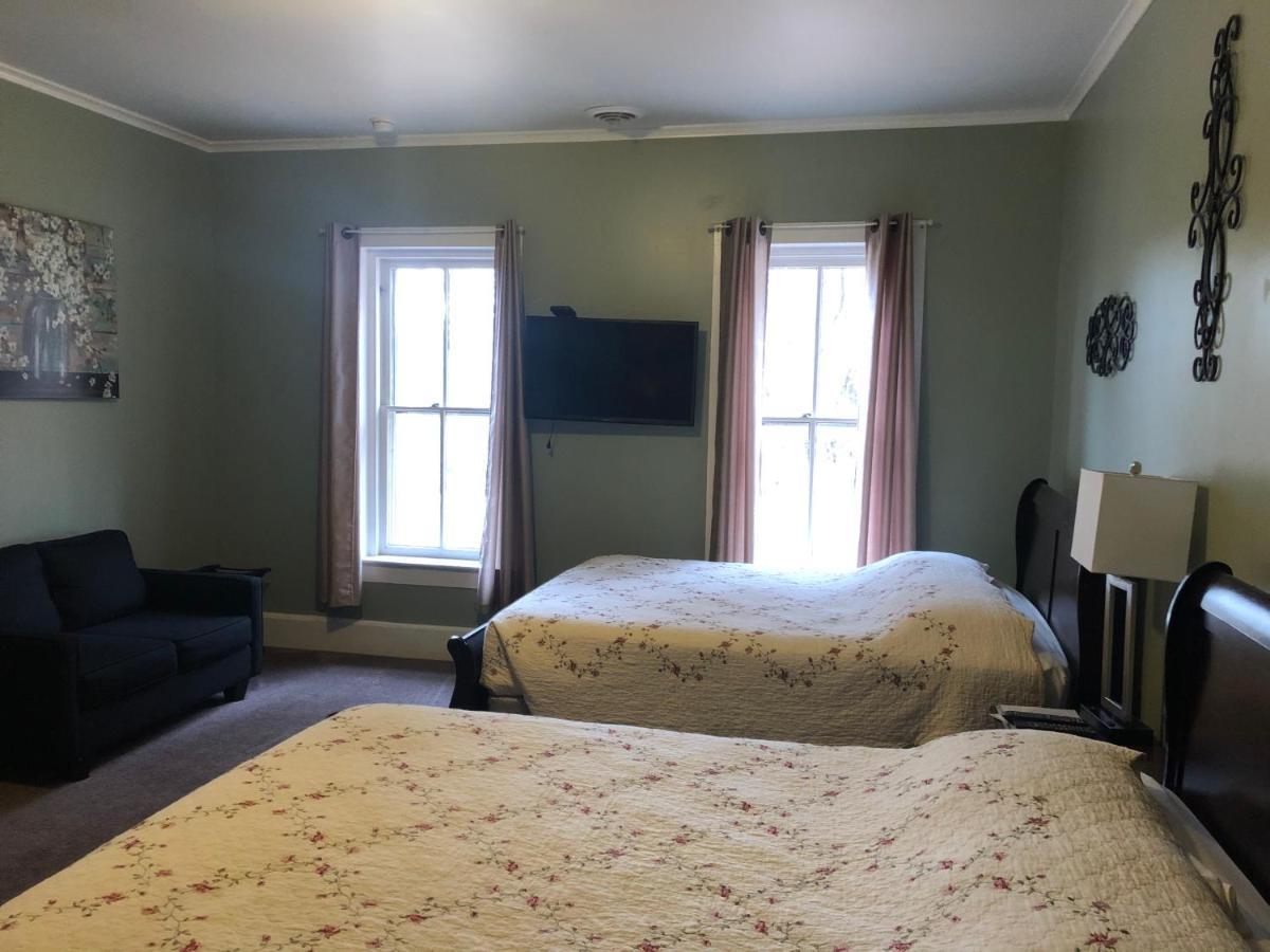 Cook Mansion Bed & Breakfast Montour Falls Екстер'єр фото